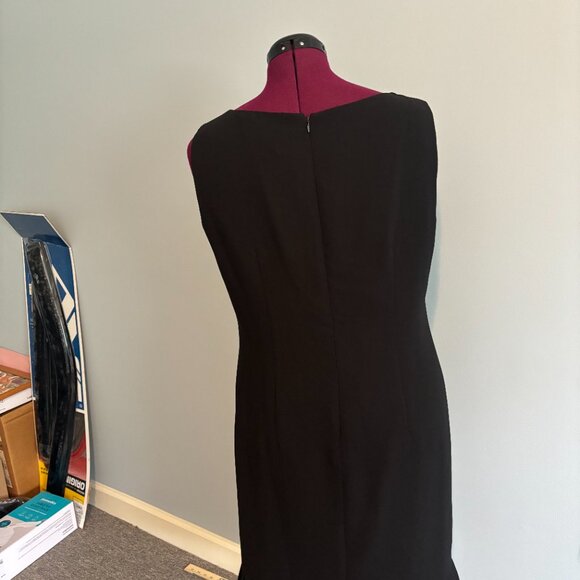DANNY & NICOLE LADIES SIZE 14 BLACK SLEEVELESS DRESS LINED LINED RUFFLES - Picture 3 of 3